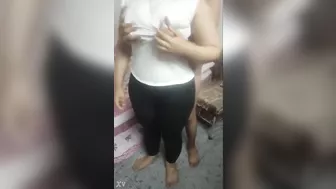 بت مصريه جامده بتتفشخ تقفيش ونيك على الواقف مع عشيقها