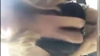 مربربه بترقص للزبون وتنامله على السرير وتخليه يتعامل
