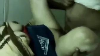 الدكتور مقلعها في العياده وفاشخ كسها نيك ويمص بزازها