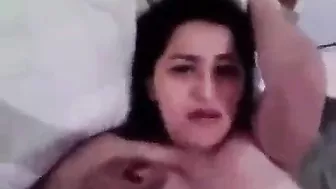 فرسه مصريه ملبن بتصرخ بصوت عالي والزب بيرشق كله فيها