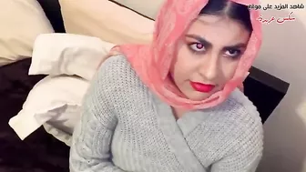 محجبه لبوه ماسكه في زب اخوها ومش راحماه مص ولحس