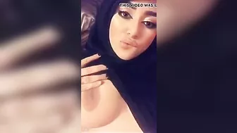 لبوة سعودية بتعرض بزازها لحبيبها وتتشرمط في النودز