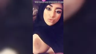 لبوة سعودية بتعرض بزازها لحبيبها وتتشرمط في النودز