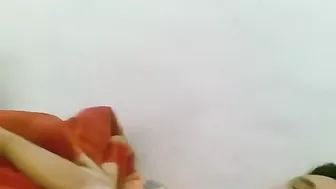 مزه مصريه مصت زب عشيقها وفتحتله طيزها الجامده