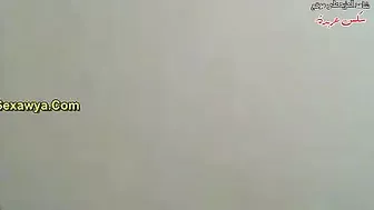 واخد حبيبته البيت بيرضع بزازها وينيكها على سريره