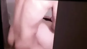 لبوه بطيز كبيره جارها مش راحمها نيك خلفي عنيف واحلى دلع