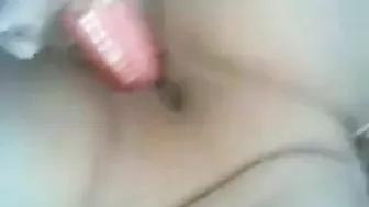 مربربه نايمه من غير هدوم وابن اخوها بينيكها على السرير