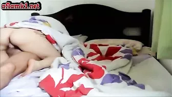 فلاحه مصريه بتمص زب صاحب جوزها وتركب زبه على السرير