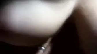 لبوه مصريه ببزاز كبيره بتمص الزب وتقعد عليه وبتتفضح