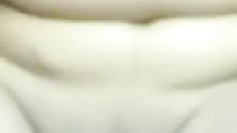 بت مصريه جامده بجسم ناعم بتتفشخ نيك وتتوجع وصوتها نار