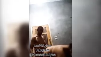 فلاحه بتمص زب جارها وتاخده في كسها على الواقف في بيته