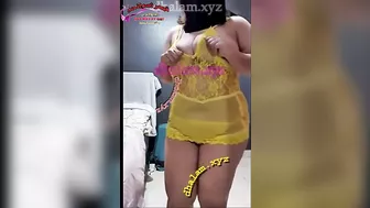 منقبة مصرية بتقفش البزاز وتعرض طيزها على المتابعين