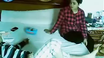 مصريه جسمها نار عشيقها واخدها على زبه وبينيكها بكل عنف