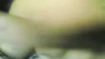 عربيه جامده على الاخر بتمص الزب وتركبه مع جارها