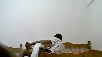 بت مصريه متناكه الواد زانقها في الشقه ونازل دعك ونيك
