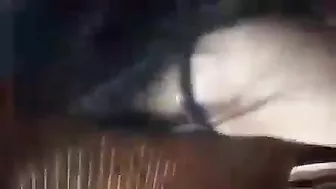 الواد فشخها بوس وتقفيش في شقته المفروشة وبيفضحها