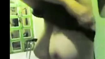 بت مصريه فلاحه جسمها نار بتقلع ملط وتمص وتركب الزبر