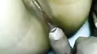 سعوديه حبيبها ينيك في طيزها المولعه ويصورها في بيته