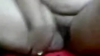 لبوه بجسم ملبن على الاخر بتنزل على الزب واحلى تنطيط