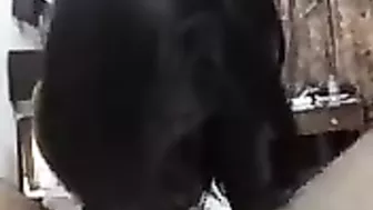 عربيه لبوه على الاخر بتاخد الزب بين بزازها وكسها