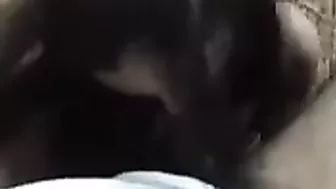 عربيه لبوه على الاخر بتاخد الزب بين بزازها وكسها