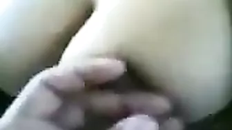بت بزازها كبيره مطلعاهم ونازله فيهم لعب وتتصور
