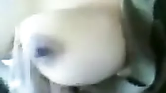 بت بزازها كبيره مطلعاهم ونازله فيهم لعب وتتصور