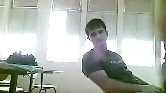 عراقية حبيبها مركبها زبه في الجامعة ويرض بزازها