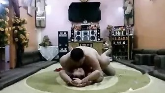 عراقية جسمها ملبن راكبه الزب ومبسوطة على الاخر