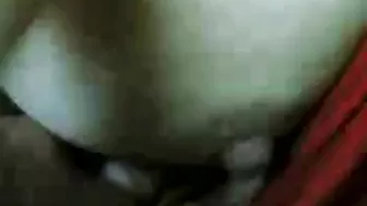 فلاحه بالحجاب الابيض زميلها بيطلع بزازها ويرضع