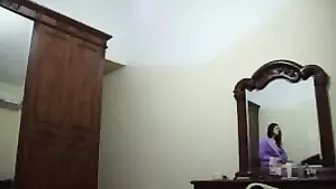 لبوه عربيه مع عشيقها على السرير بتمص زبه وينيكها جامد