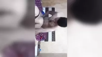 فلاحة جارها بينيكها غصب عنها وتصرخ بصوت عالي
