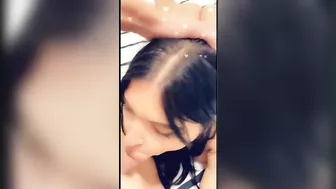 بزازها كبيرة اخوها ينيك كسها على السرير ويفضحها