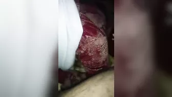 محجبه لبوه واخده زب عشيقها ونازله فيه مص بكل هيجان