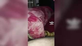 محجبه لبوه واخده زب عشيقها ونازله فيه مص بكل هيجان