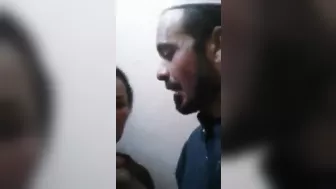لبوه فلاحه مع شيخ بيمص بزازها وينيكها ويصورها في بيته