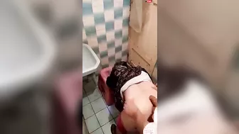 بت محجبه جامده رافعه طيزها على الاخر وبتتناك خلفي
