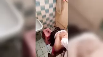 بت محجبه جامده رافعه طيزها على الاخر وبتتناك خلفي