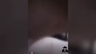 فلاحه مصريه بتفشخ كسها فرك وتعرض بزازها لعشيقها