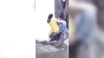 مغربية صاحبها بينيكها في الحديقة ومتعرفش انها بتتصور