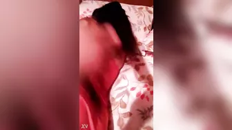 مغربيه اخوها بيلعب في طيزها الكبيره ويصورها على سريرها