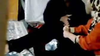 ممحونة محجبة بزازها ملبن بتتناك بكل الاوضاع