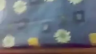 محجبة عشيقها يصورها في بيته وينيك كسها بكل الاوضاع