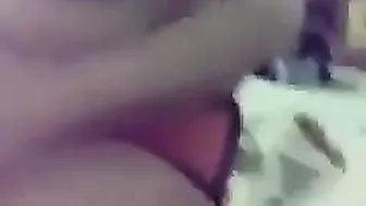 محجبة عشيقها يصورها في بيته وينيك كسها بكل الاوضاع
