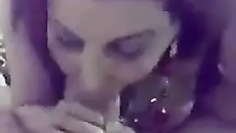 محجبة عشيقها يصورها في بيته وينيك كسها بكل الاوضاع