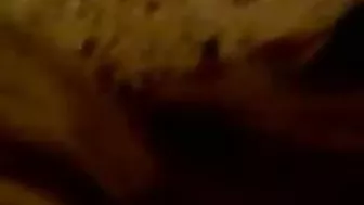 فضيحة عراقية بتتناك في بيت عمها بالقميص الاحمر