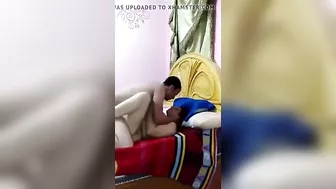 فلاحه جامده بجسم ملبن على الاخر بتتناك وتتقفش على السرير