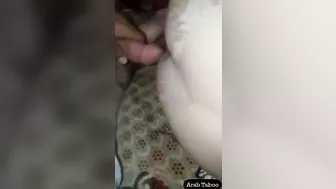 حبيبها المصري ماسك طيزها ومدخل زبره كله فيها ويصورها