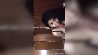 عراقية صديق اخوها واخدها على زبه ويصورها