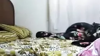 بت لبوه على الاخر بتمص الزب كله وتتنطط عليه بهيجان